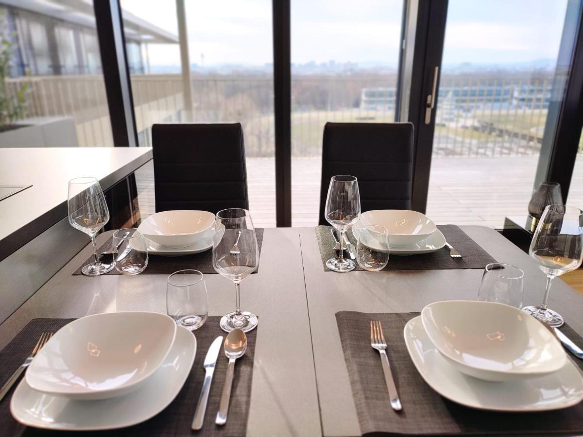 Panorama Apartment Vienna - Free Parking, Sauna & Fitness Esterno foto