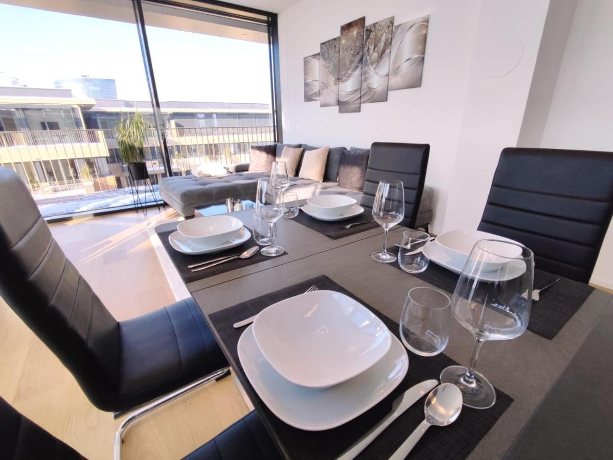 Panorama Apartment Vienna - Free Parking, Sauna & Fitness Esterno foto