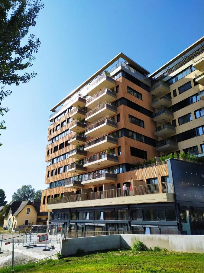 Panorama Apartment Vienna - Free Parking, Sauna & Fitness Esterno foto