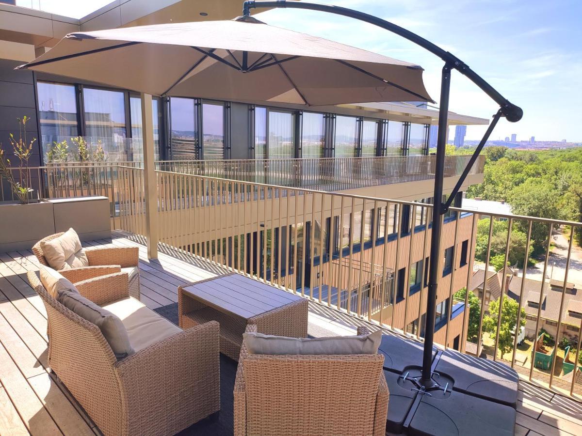 Panorama Apartment Vienna - Free Parking, Sauna & Fitness Esterno foto